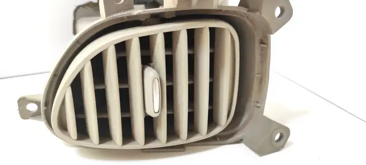 Nissan (2000 - 2006) 68761BU200 Боковой воздушный дефлектор — фото 2