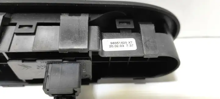 Peugeot 307 CC (2001 - 2005) 115615326 Блок кнопок стеклоподъемников — фото 6