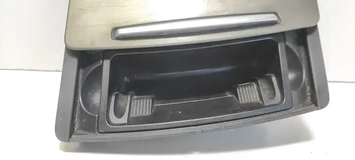 Audi A6 S6 C6 4F (2008 - 2011) Передняя пепельница — фото 10