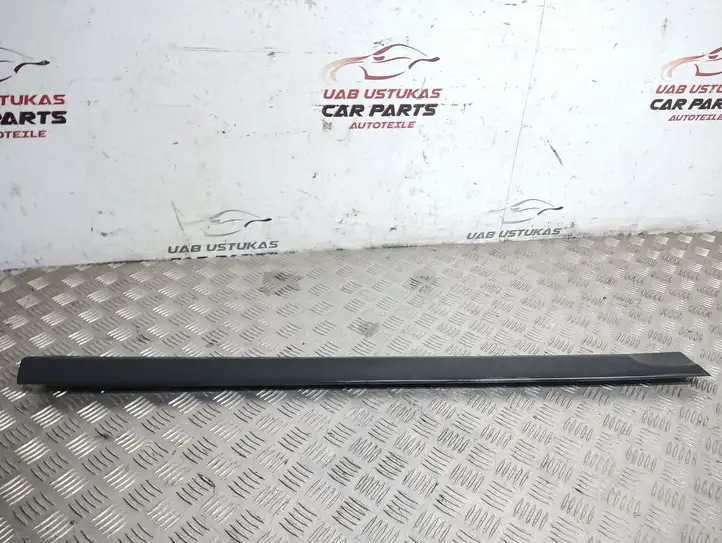 Opel Zafira A (1999 - 2003) 090597587 Молдинг передней двери — фото 2