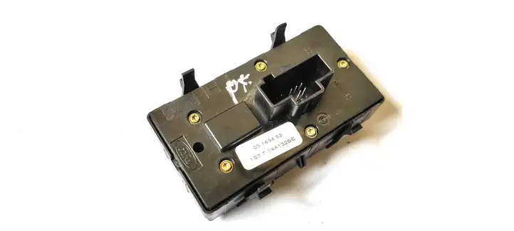 Ford Mondeo Mk III (2000 - 2007) 1S7T14A132BE Блок кнопок стеклоподъемников — фото 2
