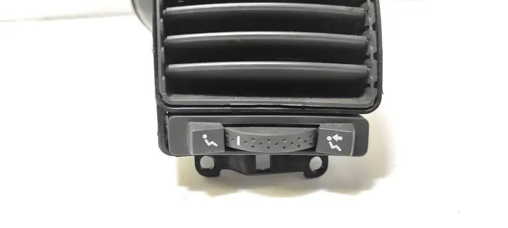 Renault Laguna II (2001 - 2005) 226046 Боковой воздушный дефлектор — фото 2