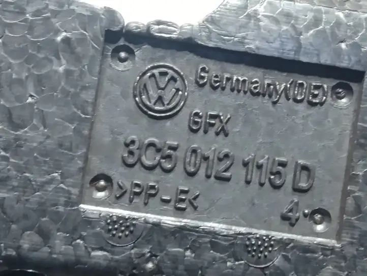 Volkswagen PASSAT B7 (2011 - 2014) 3C5012115D Ящик для инструментов — фото 4