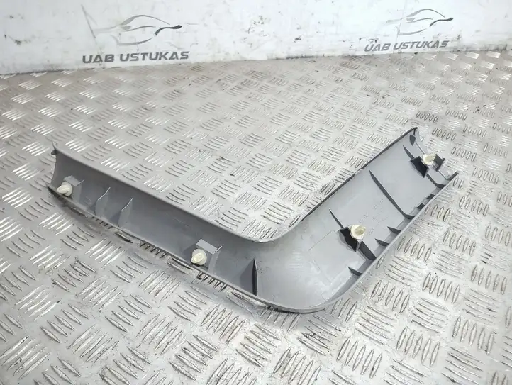 Toyota RAV 4 (XA20) (2000 - 2005) 6793742020 Прочая отделка багажника — фото 2