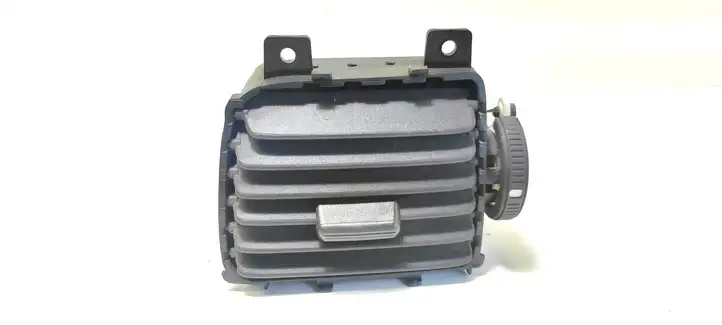 Nissan Almera Tino (2000 - 2003) 68750BM400 Центральный воздушный дефлектор — фото 1