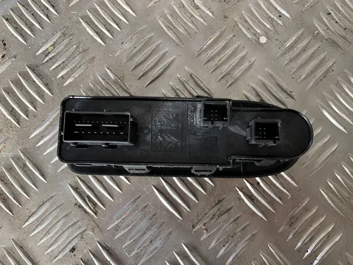 Citroen C5 (2008 - 2017) 96644917XT Кнопка стеклоподъемников — фото 3