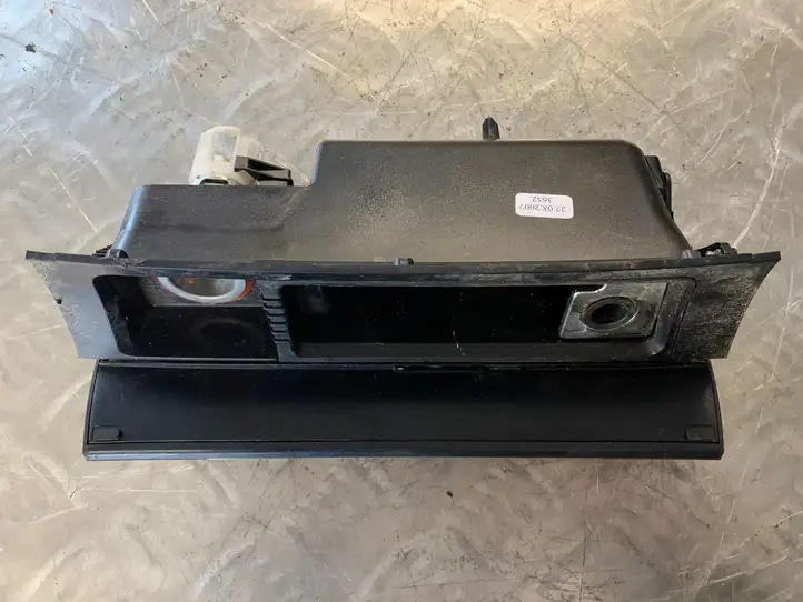 Volkswagen PASSAT B6 (2005 - 2010) 3C0863284 Передняя пепельница — фото 1