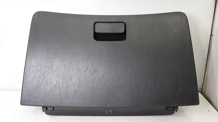 Toyota Corolla E120 E130 (2000 - 2004) 5555112320 Вещевой ящик — фото 1