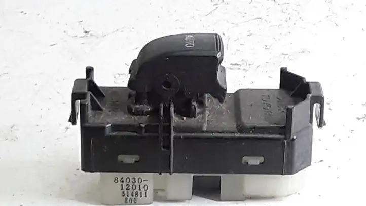 Toyota Corolla E120 E130 (2000 - 2004) 8403012010 Кнопка стеклоподъемников — фото 3