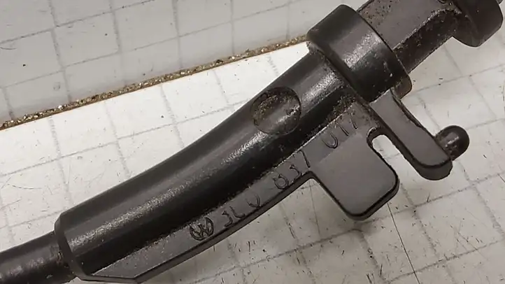 Volkswagen PASSAT B6 (2005 - 2010)  3C0837017 Трос передней двери