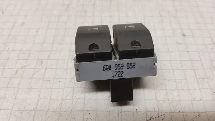 Volkswagen Polo (2001 - 2005) 6Q0959858 Блок кнопок стеклоподъемников — фото 2