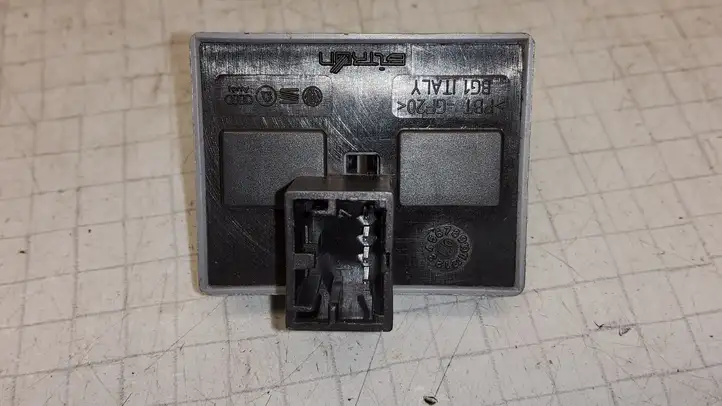 Volkswagen Polo (2001 - 2005) 6Q0959858 Блок кнопок стеклоподъемников — фото 3
