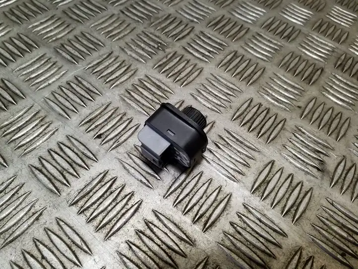 Volkswagen Eos (2010 - 2015)  1K0959565K Включатель зеркал