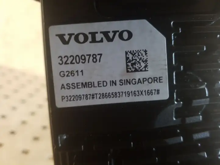 Volvo XC90 (2019 - ) 32209787 Камера в лобовом стекле — фото 2