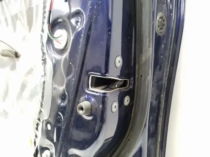 Toyota Prius (XW30) (2009 - 2015) Дверь — фото 7