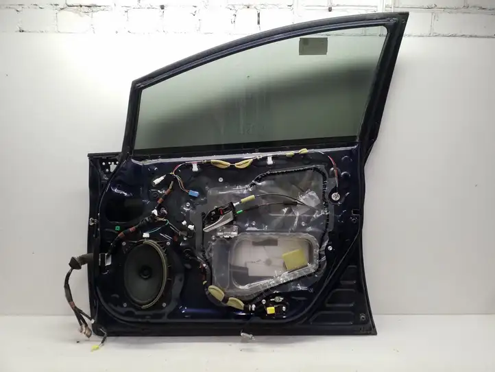 Toyota Prius (XW30) (2009 - 2015) Дверь — фото 15