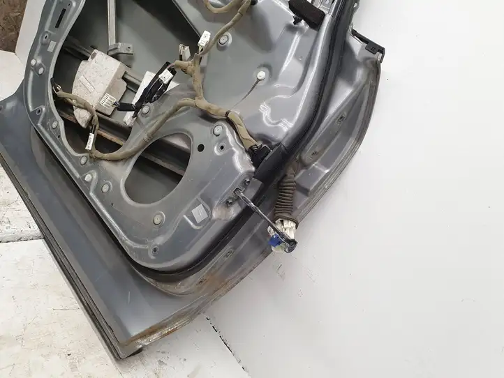 Mazda CX-7 (2009 - 2014) Дверь — фото 8