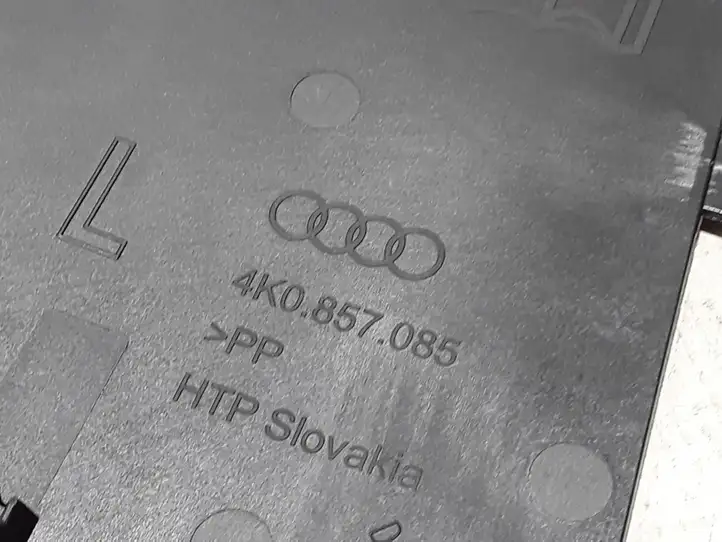 Audi A6 S6 C8 4K (2018 - ) 4K0857085 Прочие детали панели — фото 3