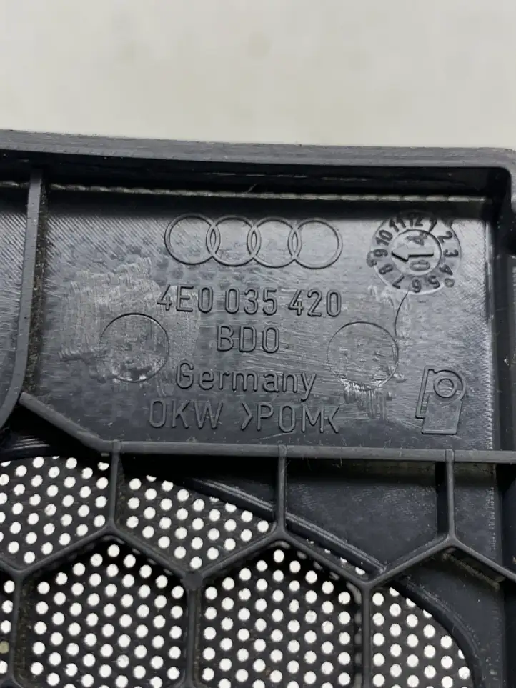 Audi A8 S8 D3 4E (2002 - 2005) 4E0035420 Накладка динамика задней двери — фото 2