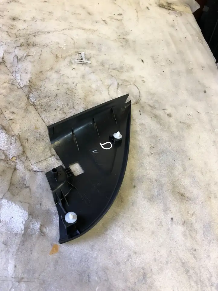 Skoda Scala (2018 - )  657837974 Пластиковая отделка зеркала