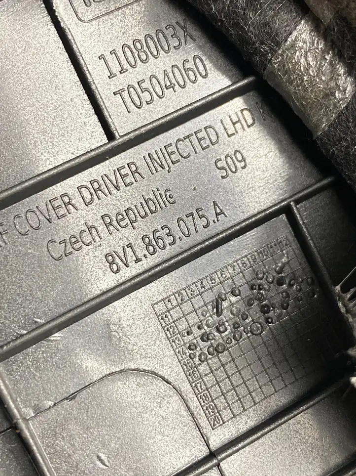 Audi A3/S3 8V (2012 - 2016) 8V1863075A Нижняя отделка панели приборов — фото 5