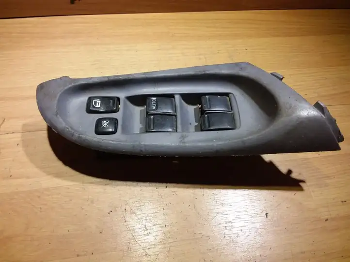 Nissan Almera N16 (2000 - 2010) 80960BM410 Блок кнопок стеклоподъемников — фото 1