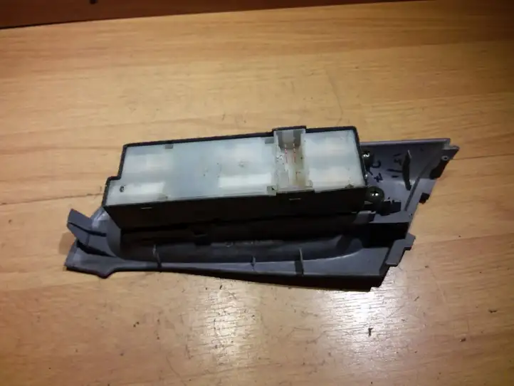 Nissan Almera N16 (2000 - 2010) 80960BM410 Блок кнопок стеклоподъемников — фото 2