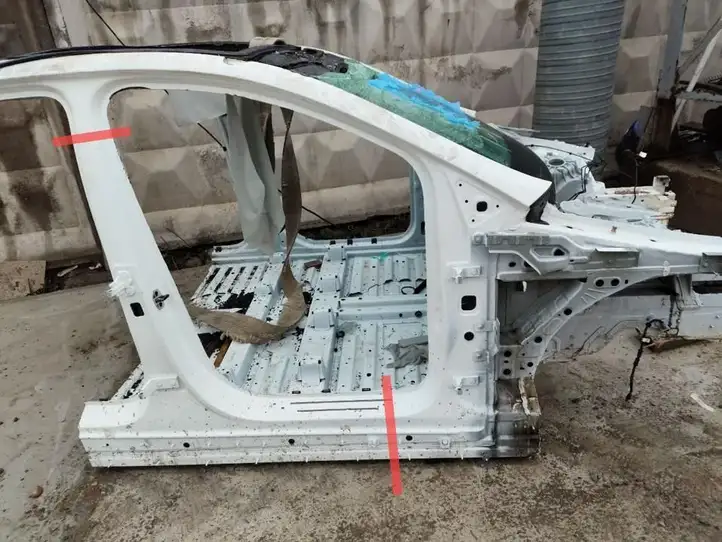 Mercedes-Benz (2022 - ) Передний порог кузова — фото 1