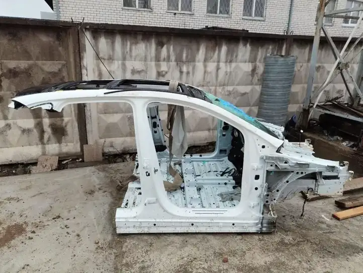 Mercedes-Benz (2022 - ) Передний порог кузова — фото 2