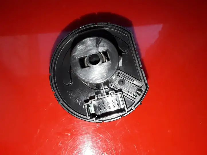 Skoda Octavia Mk3 (5E) (2013 - 2019) 5E0941431D Включатель фонарей — фото 2