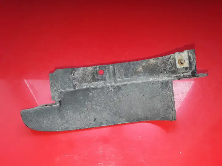 Seat Exeo (3R) (2008 - 2013) Задний брызговик — фото 3
