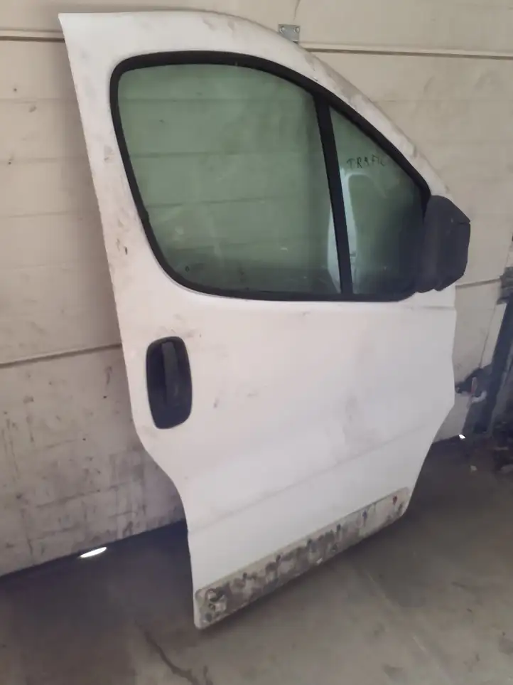 Renault Trafic II (X83) (2002 - 2014) Дверь — фото 1