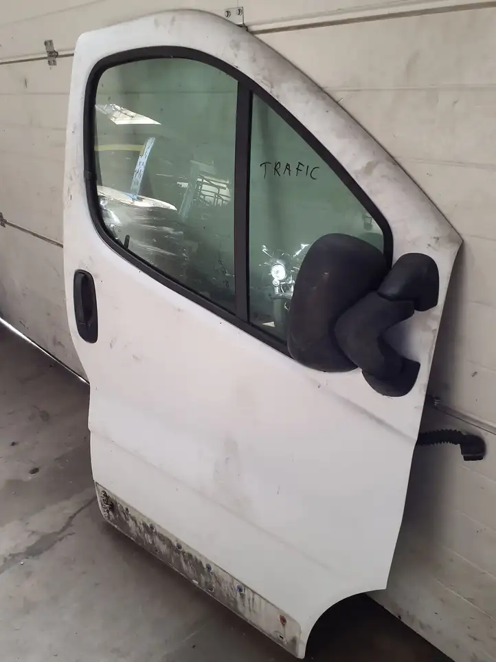 Renault Trafic II (X83) (2002 - 2014) Дверь — фото 2