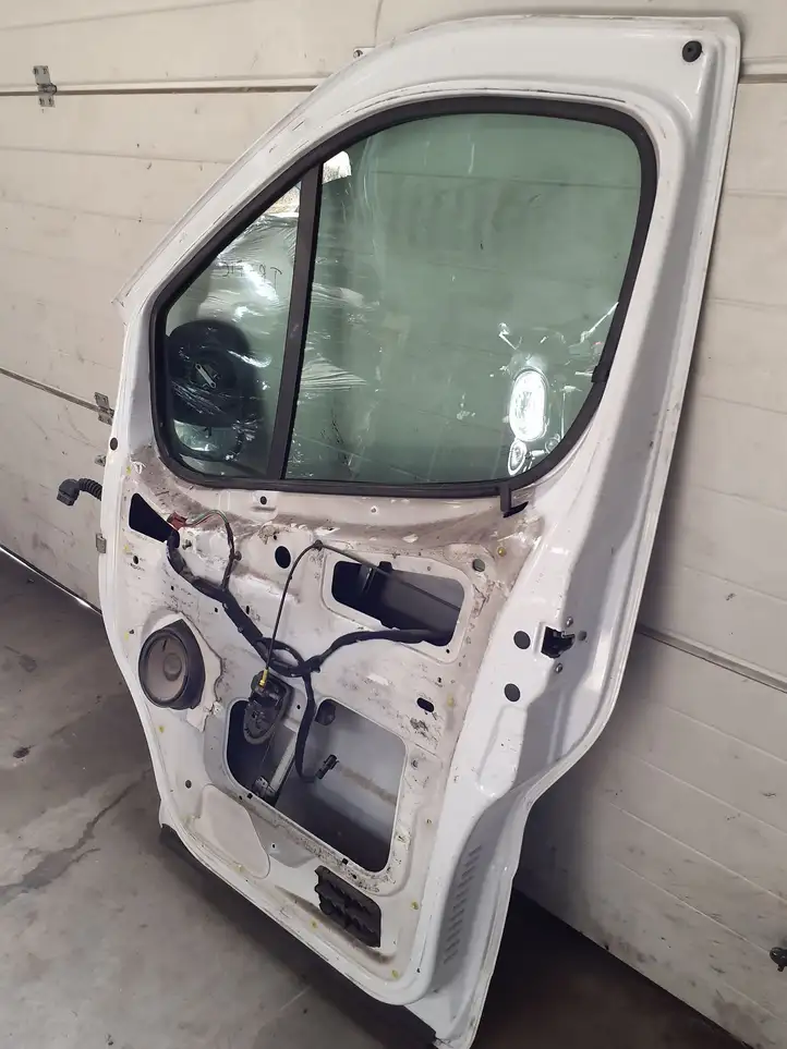 Renault Trafic II (X83) (2002 - 2014) Дверь — фото 3