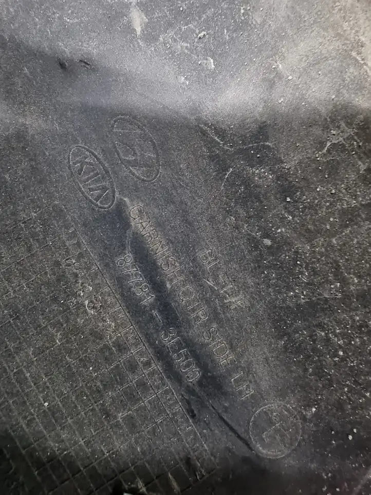 Kia Sorento (2002 - 2006)  877813E500 Задняя арка