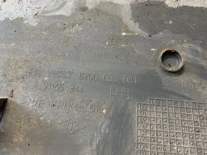 Renault Trafic II (X83) (2002 - 2014)  8200036081 Молдинги (отделка) раздвижных дверей