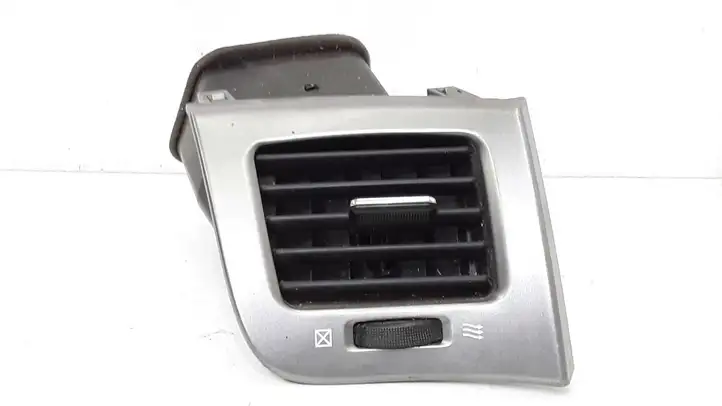 Toyota Avensis Verso (2001 - 2004) 5566044080 Боковой воздушный дефлектор — фото 1