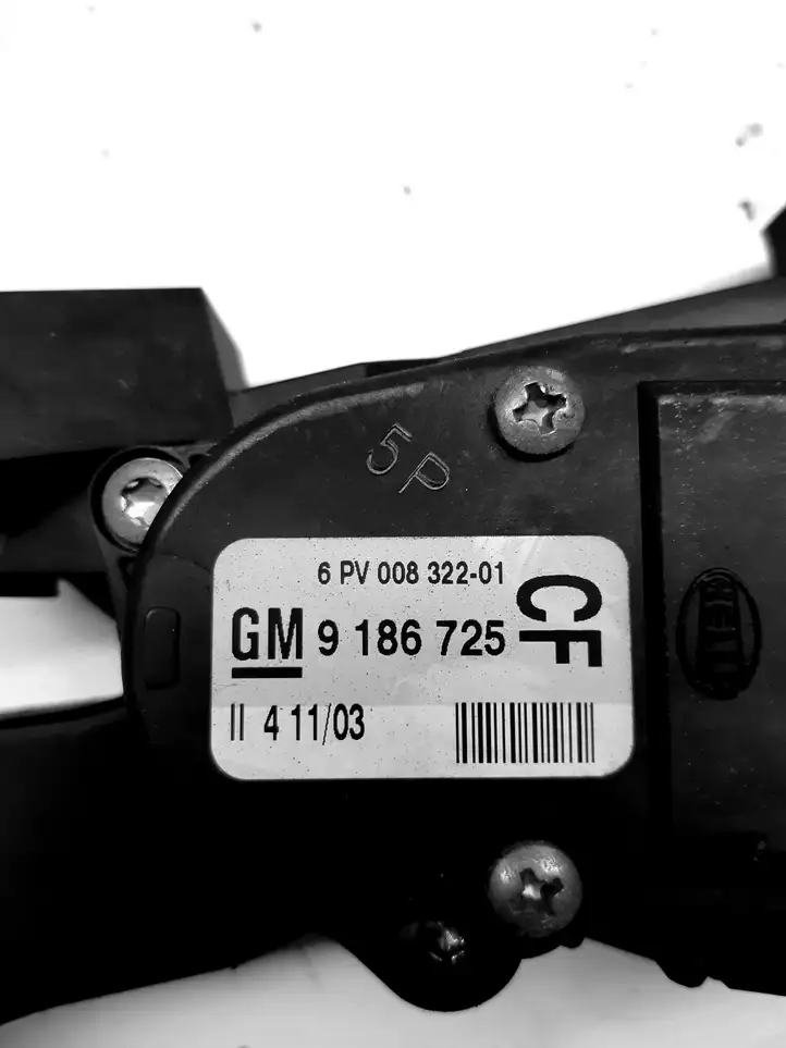 Opel Signum (2002 - 2008) 9186725 Педаль акселератора — фото 3