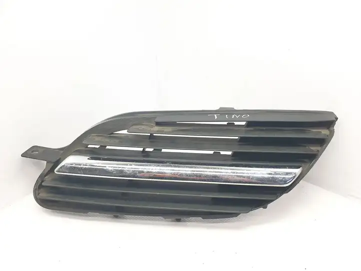 Nissan Almera Tino (2000 - 2003) 62330BU00 Другая часть кузова — фото 1