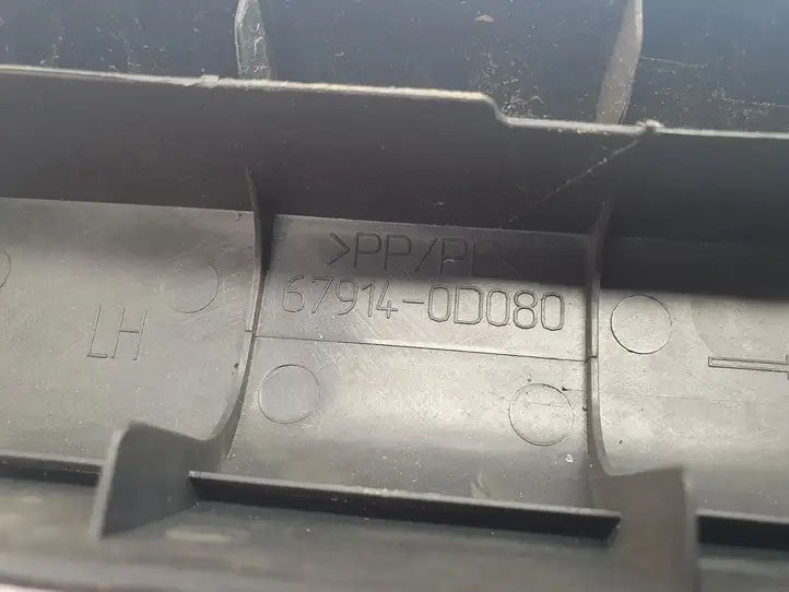 Toyota Yaris (2005 - 2009) 679140D080 Наружная отделка заднего порога — фото 3