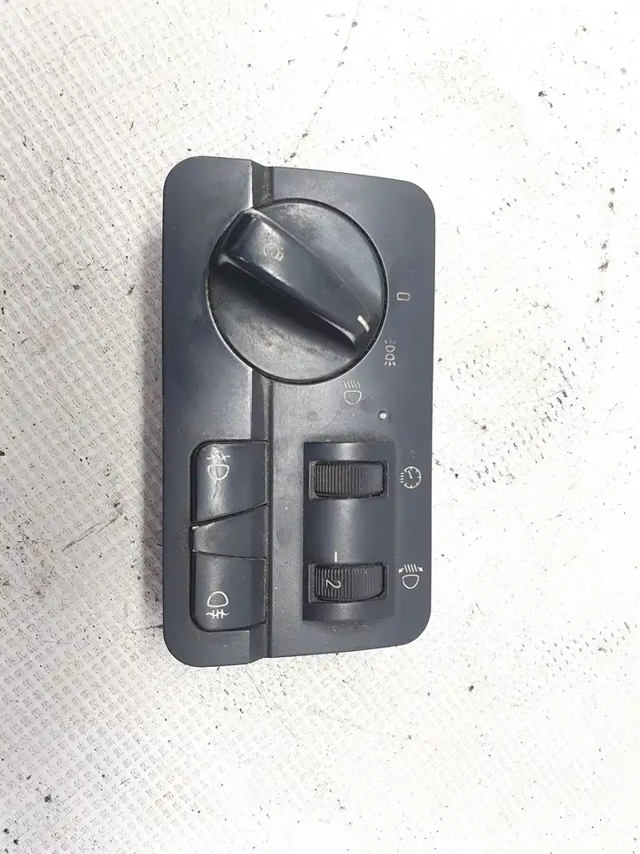 BMW 3 E46 (1998 - 2005) 8378572 Включатель фонарей — фото 1