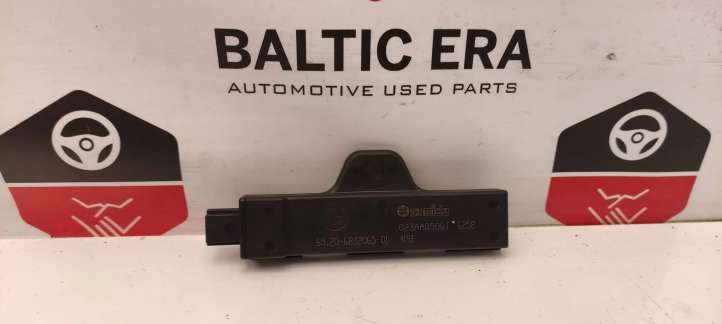 6832065 BMW 3 G20 G21 Interjero komforto antena