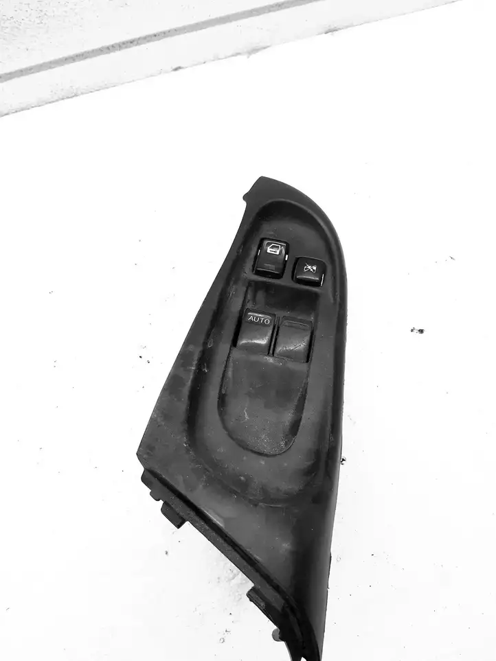 Nissan Almera N16 (2000 - 2010) 80961 Блок кнопок стеклоподъемников — фото 1
