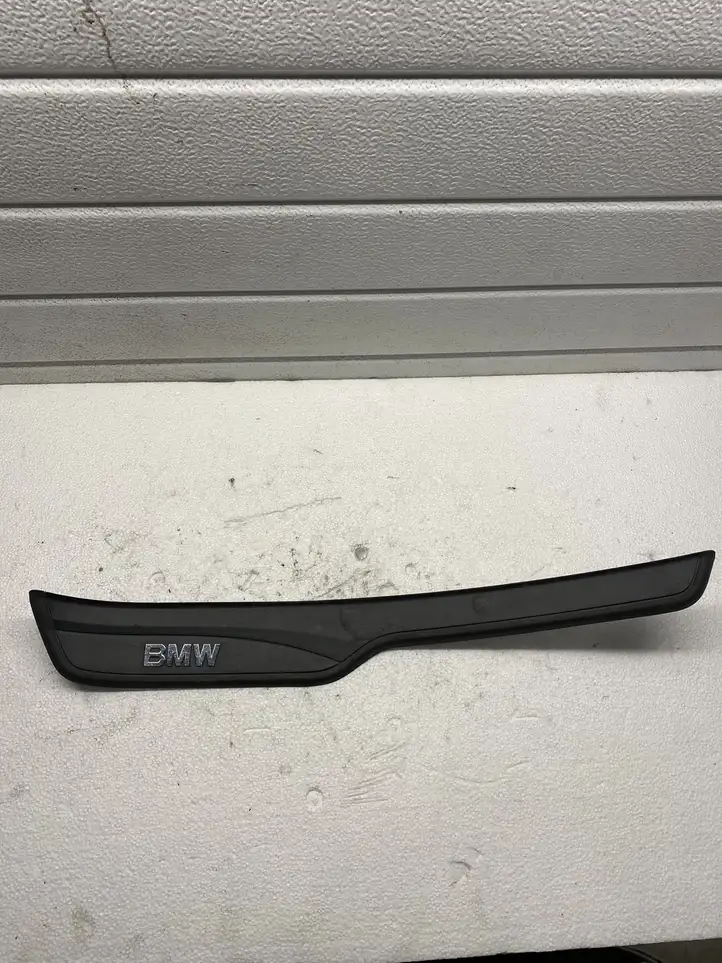 BMW 3 E90 E91 (2005 - 2012) 7060285 Наружная отделка заднего порога — фото 1