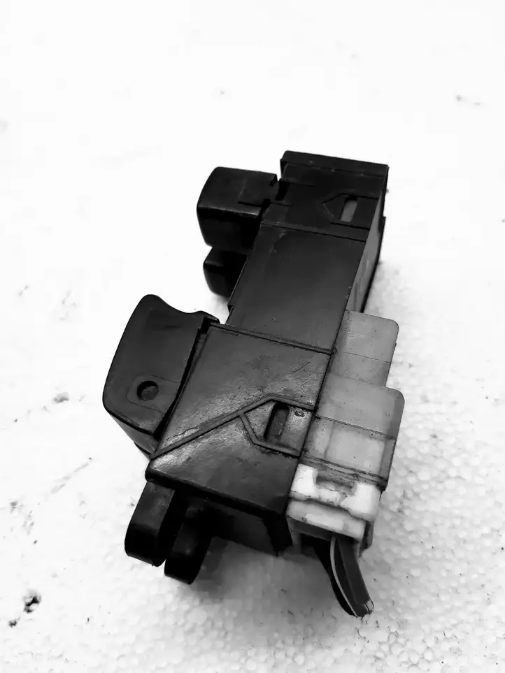 Nissan Almera N16 (2000 - 2010) 3Y28 Блок кнопок стеклоподъемников — фото 3
