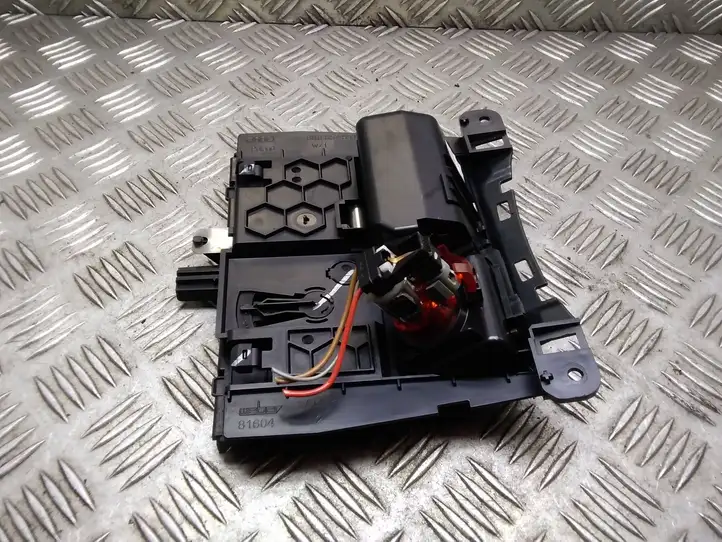 Audi A5 8T 8F (2007 - 2011) 8K0857951 Передняя пепельница — фото 2