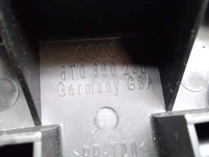 Audi A5 8T 8F (2007 - 2011) 8T0860285 Держатель аварийного знака — фото 2