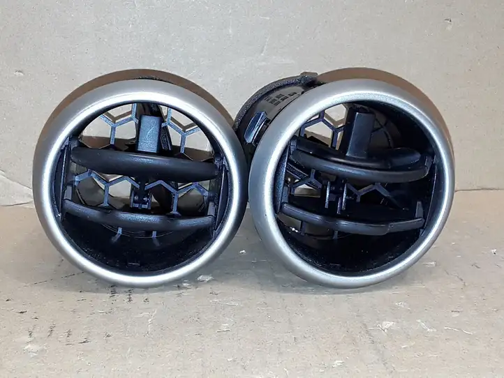 Nissan Qashqai (2010 - 2013) 68760JD10A Боковой воздушный дефлектор — фото 4