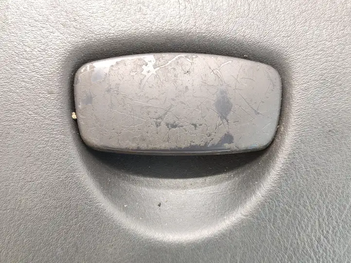 Renault Laguna II (2001 - 2005) Вещевой ящик — фото 9
