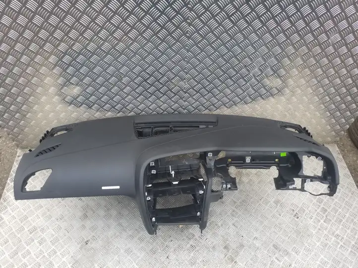 Audi S5 8T (2011 - 2016)  8T2857041B Панель